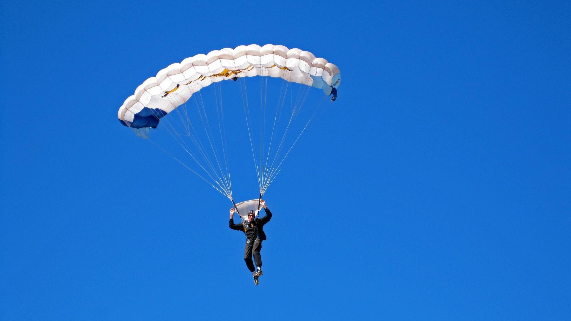 leyu官网-加拿大乒乓队未来方向：如何实现技术突破，提升整体实力，加拿大乒乓球国家队